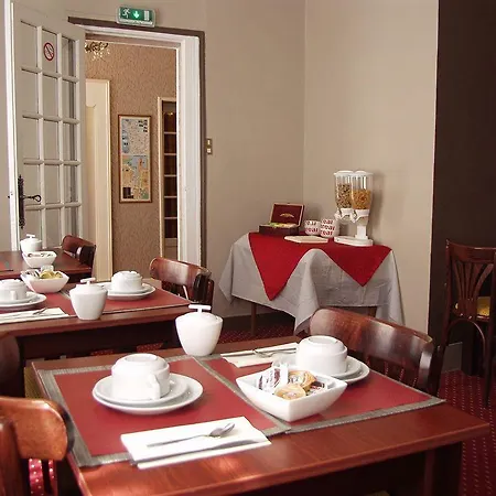 Cit'hotel Beausejour 2* Шербур-ан-Котантен